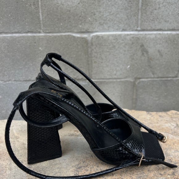 Miss Lola black snack crocodile print heel 
Size 6.5 - Picture 5 of 5